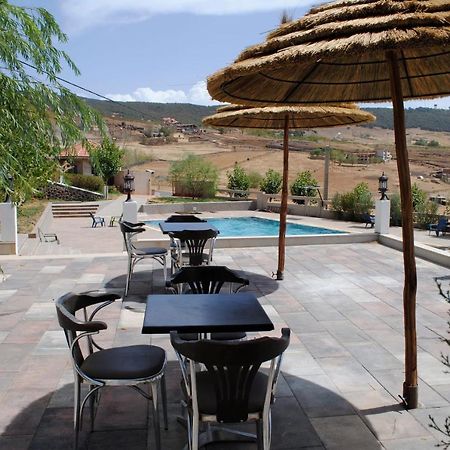 Hotel Tamanoucht à Ifrane  Extérieur photo