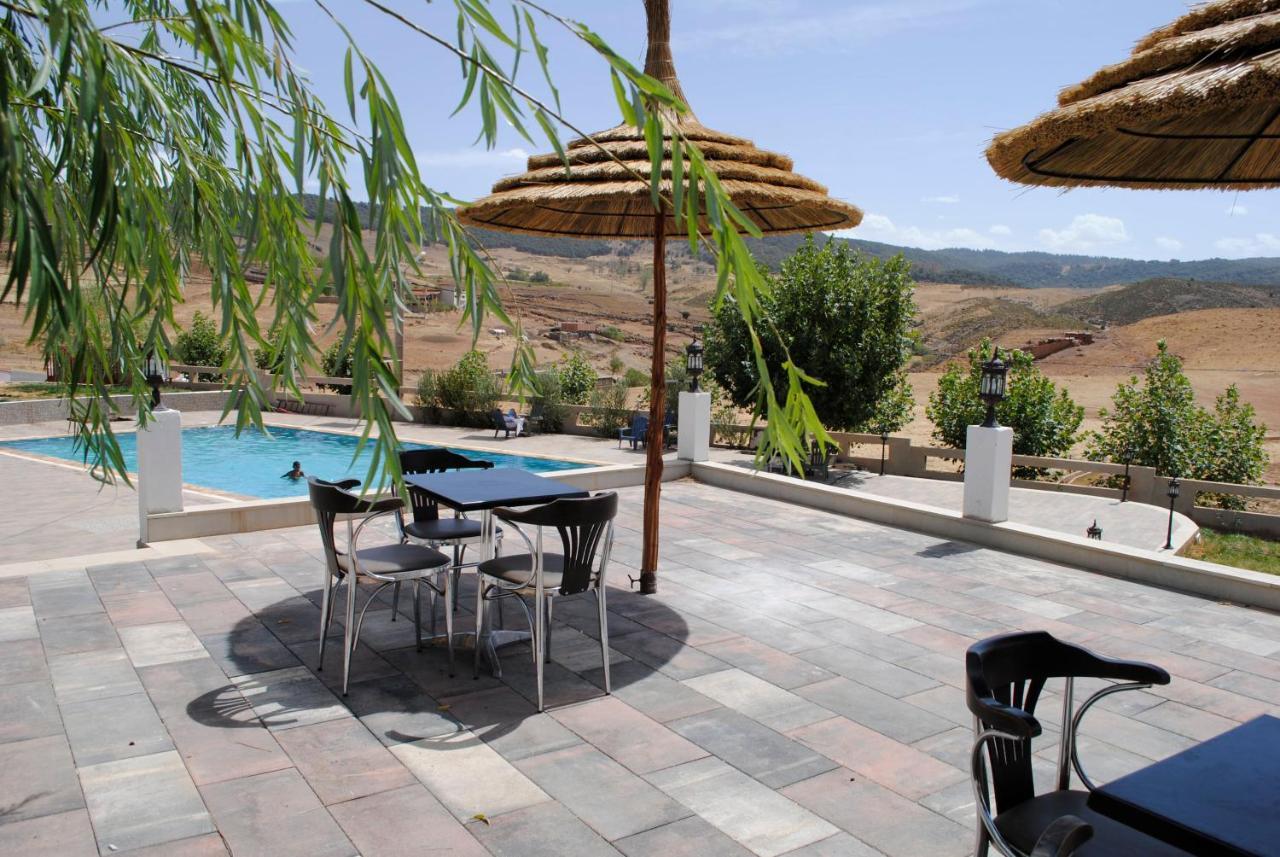 Hotel Tamanoucht à Ifrane  Extérieur photo