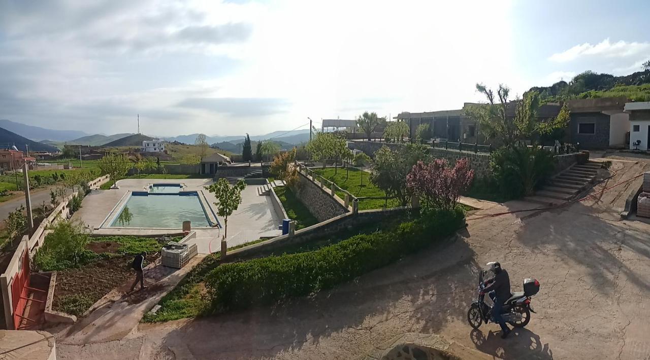 Hotel Tamanoucht à Ifrane  Extérieur photo