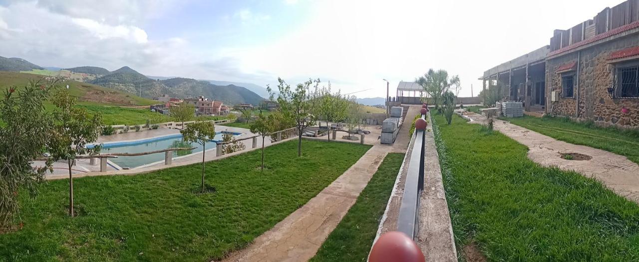 Hotel Tamanoucht à Ifrane  Extérieur photo