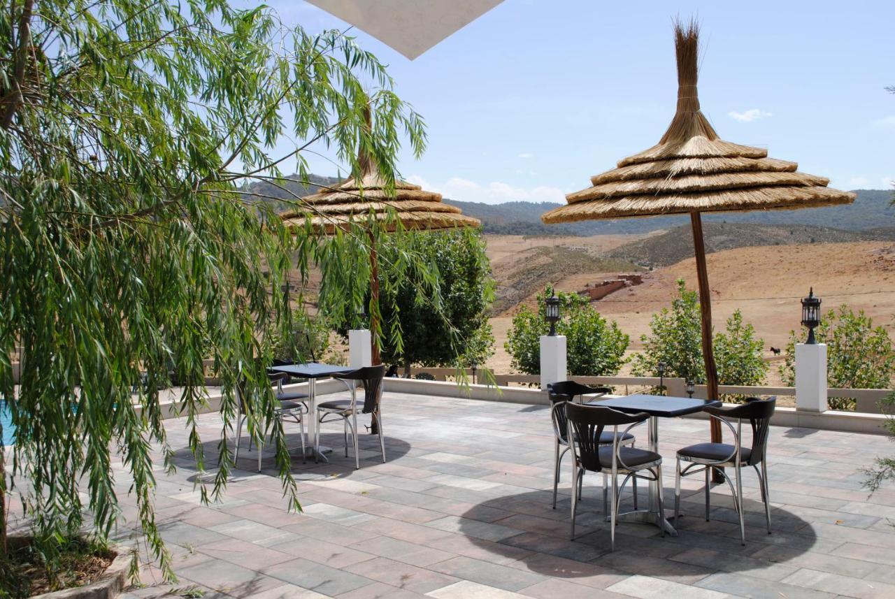 Hotel Tamanoucht à Ifrane  Extérieur photo