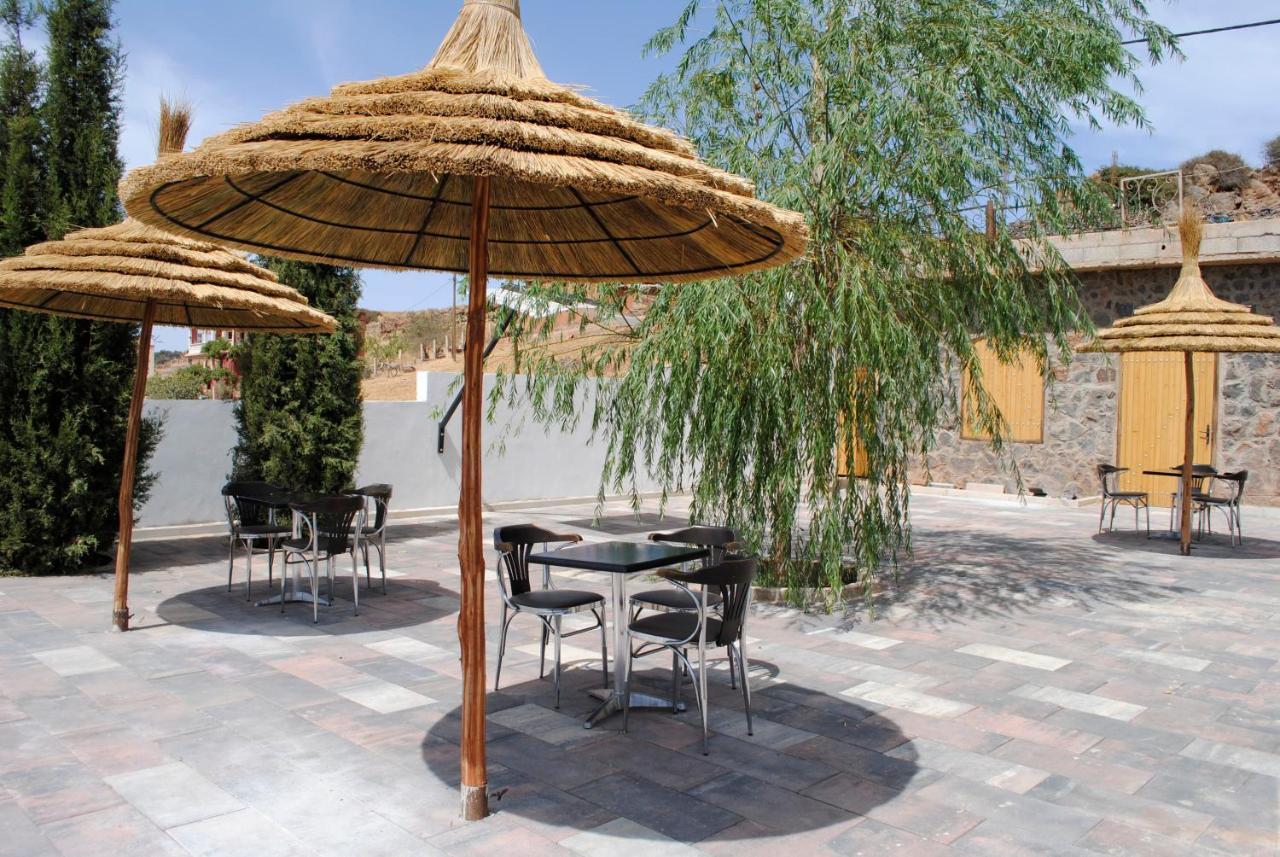 Hotel Tamanoucht à Ifrane  Extérieur photo