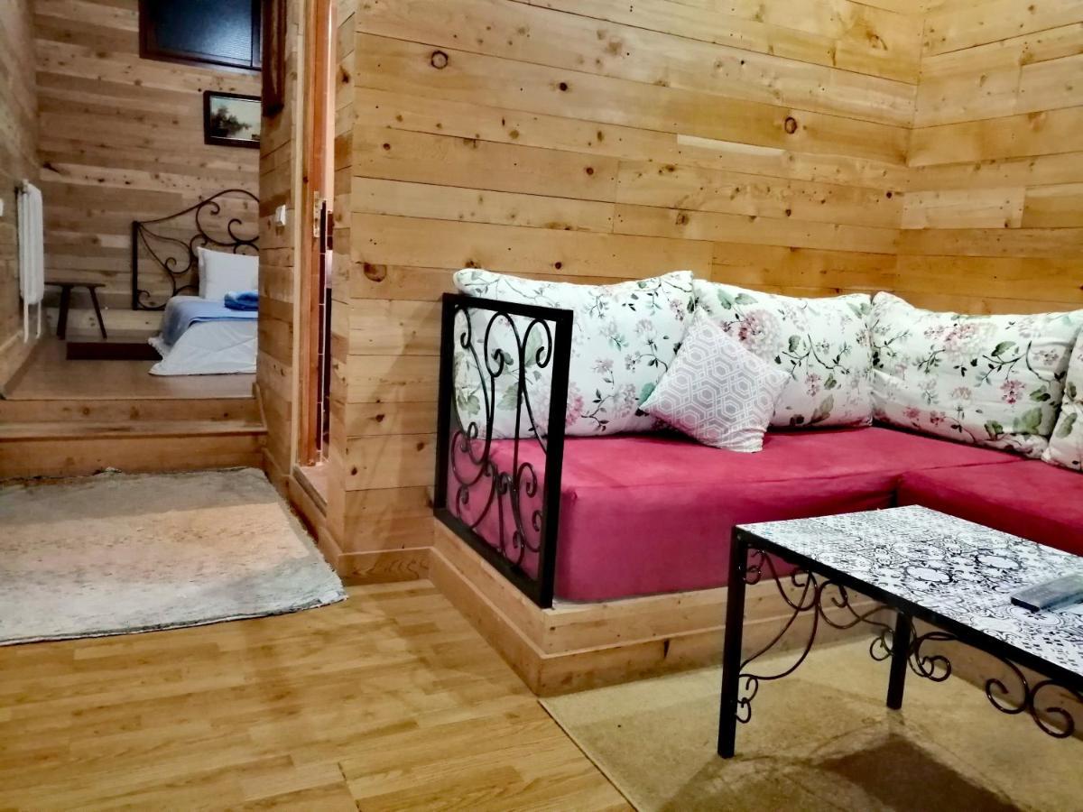 Hotel Tamanoucht à Ifrane  Extérieur photo