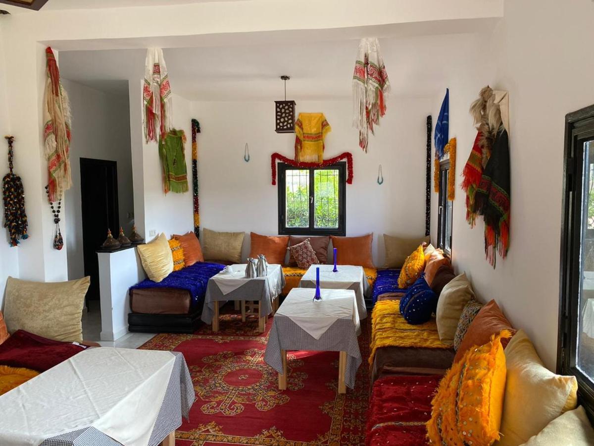 Hotel Tamanoucht à Ifrane  Extérieur photo